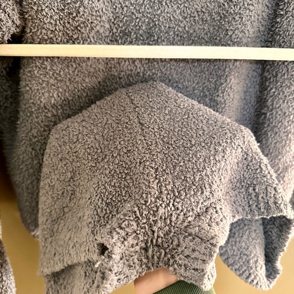 Comfy Set - Picture 3 of 3